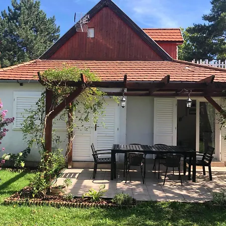 Apartment Hortenzia *